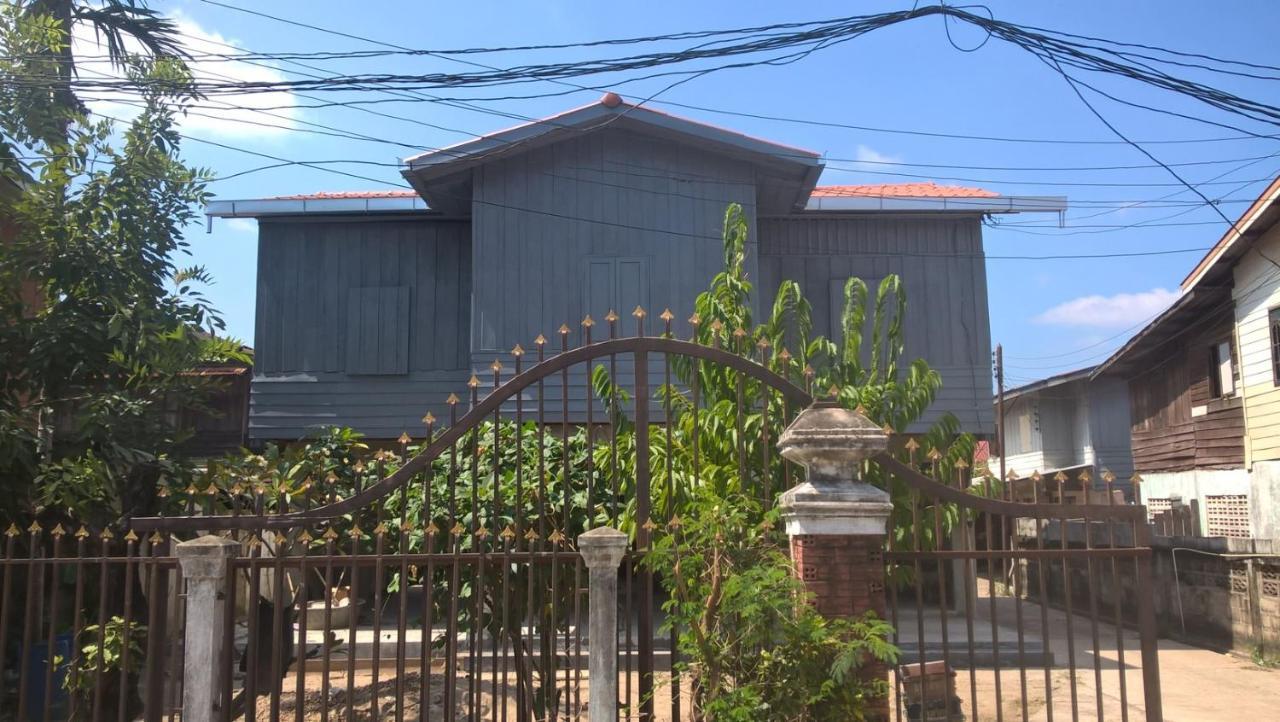 Vanpila Savannakhet Exterior photo