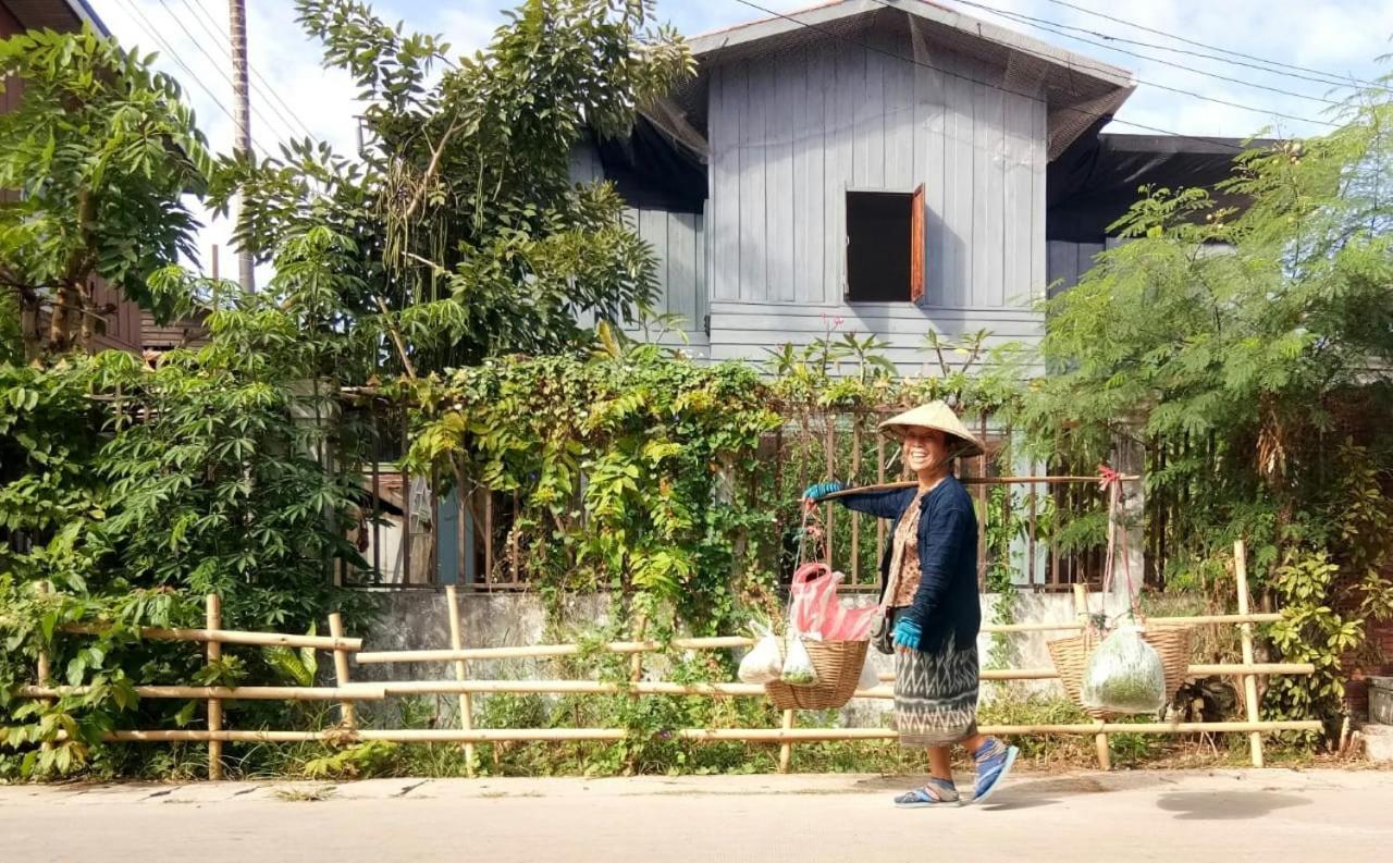 Vanpila Savannakhet Exterior photo