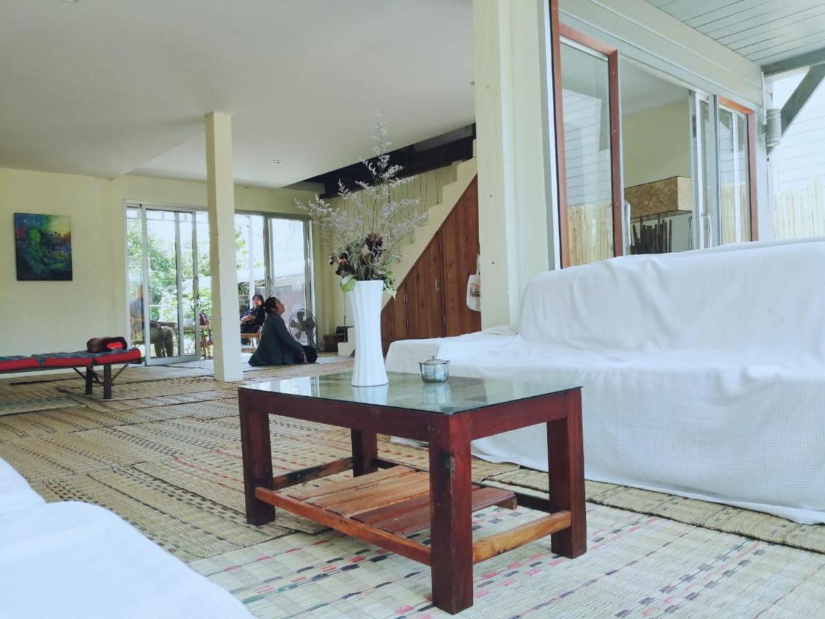 Vanpila Savannakhet Exterior photo