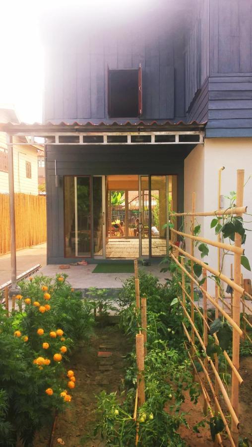 Vanpila Savannakhet Exterior photo